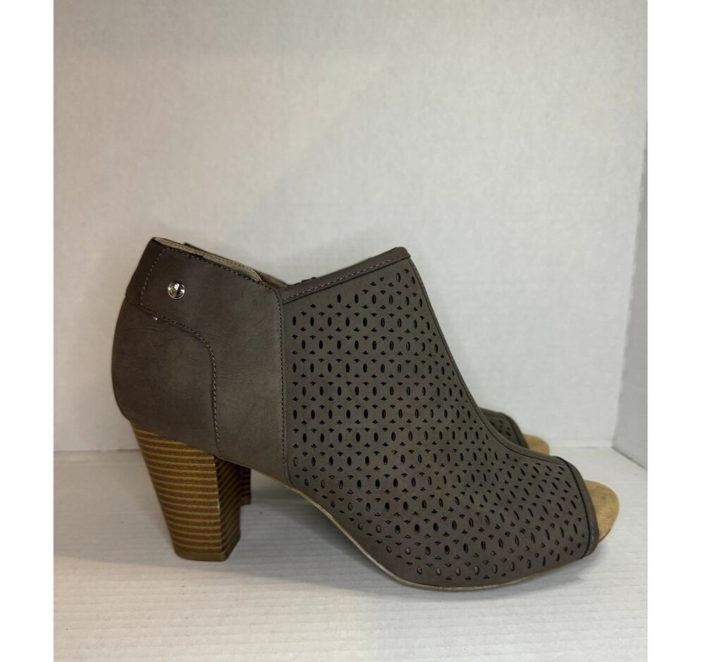 Giani Bernini Angye Grey Women's Round Ankle Peep toe Bootie Size 11M